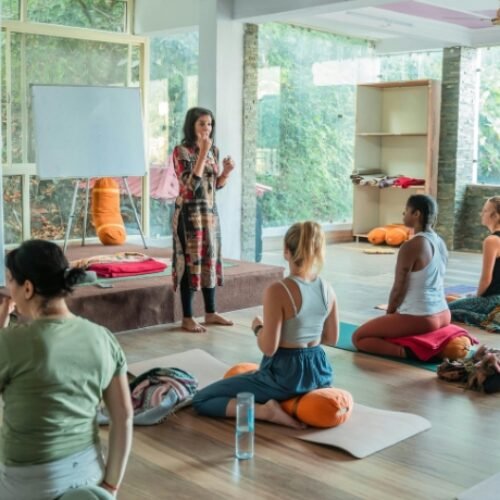 How to Choose the Right Yoga Teacher Training Course in Vadodara for You